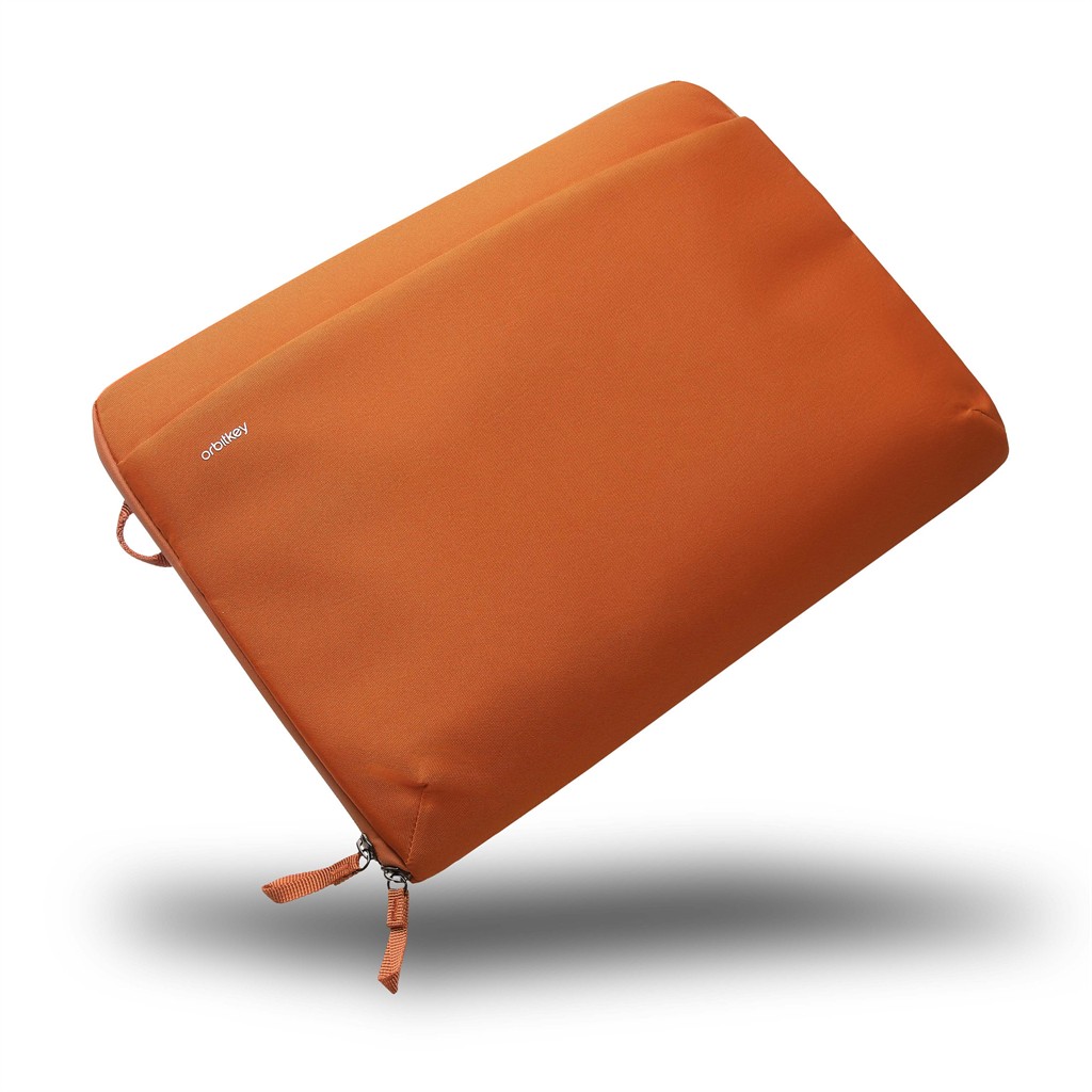 Essentials Laptop Sleeve 16"