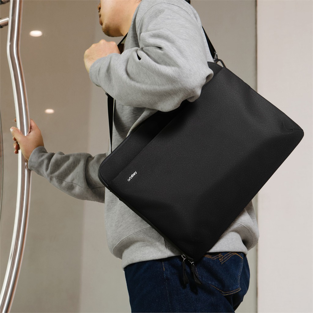 Essentials Laptop Sleeve 14"