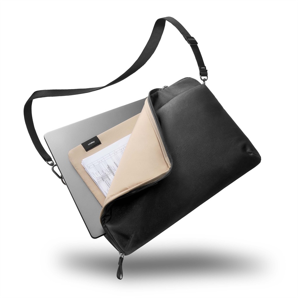 Essentials Laptop Sleeve 16"