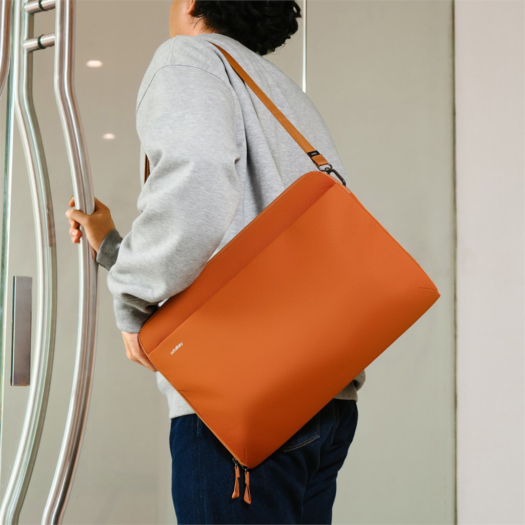Essentials Laptop Sleeve 14"